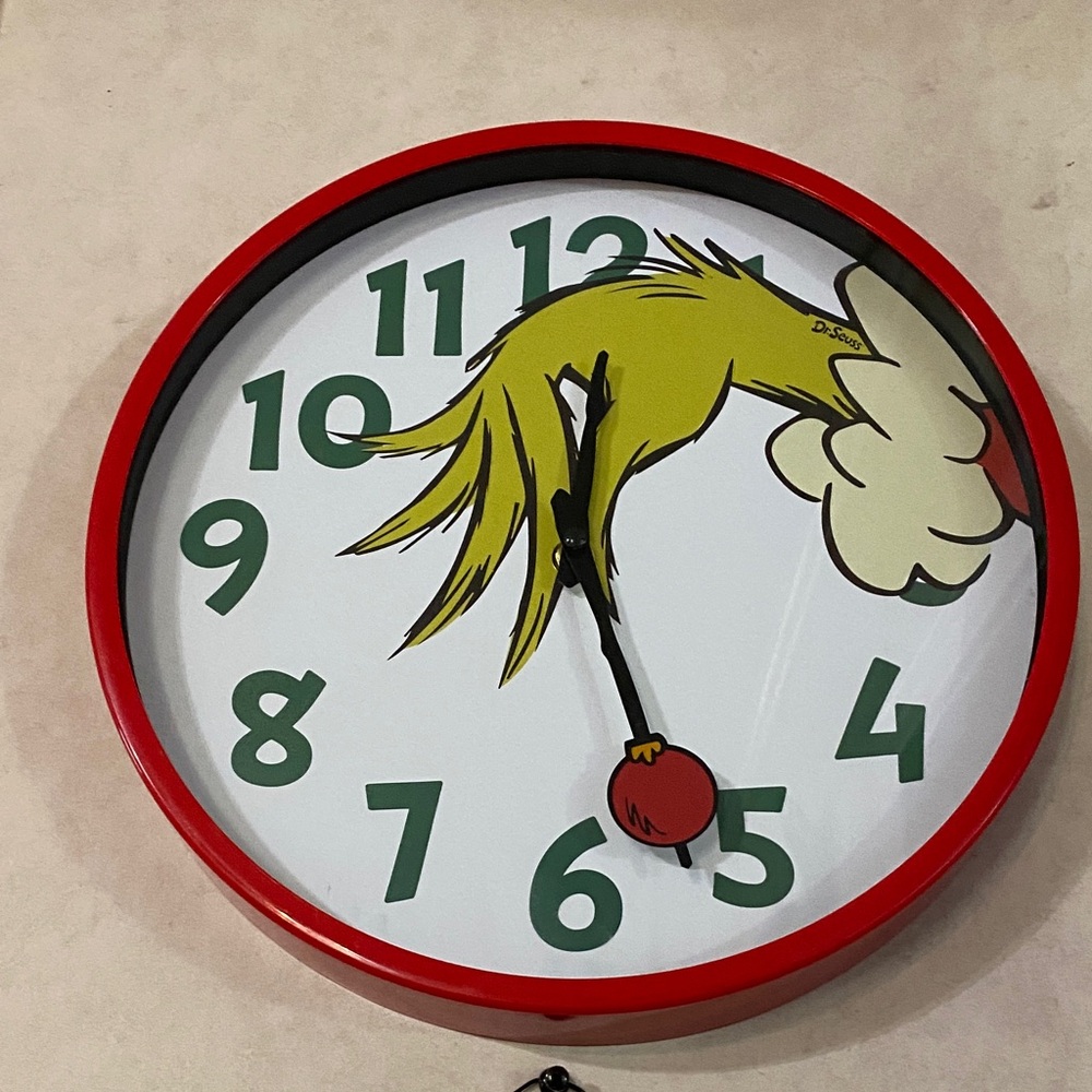Dr Seuss’s The Grinch that Stole Christmas Red and Green Cartoon Wall Clock